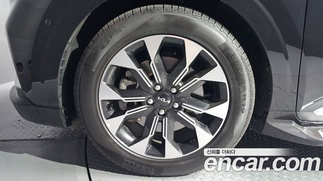 Kia Carnival (IV) Gasoline 4-Seater Hi-Limousine Signature 2023 — фото 5