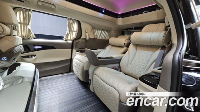 Kia Carnival (IV) Gasoline 4-Seater Hi-Limousine Signature 2023 — фото 12