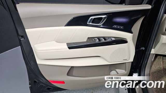 Kia Carnival (IV) Gasoline 4-Seater Hi-Limousine Signature 2023 — фото 24