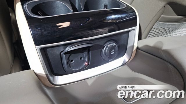 Kia Carnival (IV) Gasoline 4-Seater Hi-Limousine Signature 2023 — фото 31