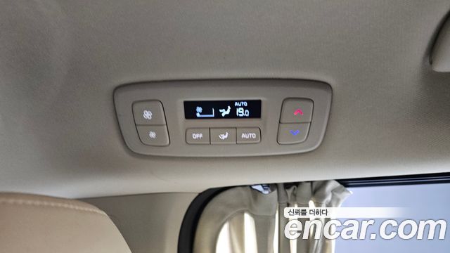 Kia Carnival (IV) Gasoline 4-Seater Hi-Limousine Signature 2023 — фото 34