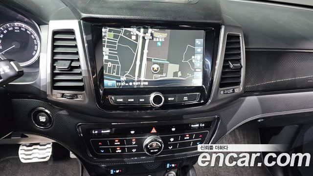 KG Mobility (SsangYong) Rexton Sports Khan Diesel 2.2 4WD Prestige 2021 — фото 13