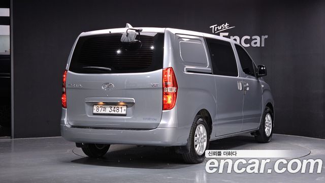 Hyundai Grand Starex Van 5-Seater Modern 2021 — фото 2