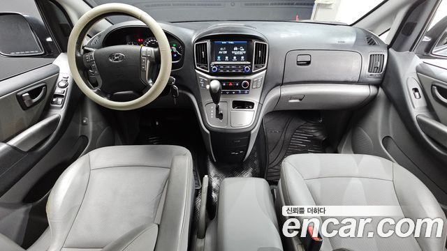 Hyundai Grand Starex Van 5-Seater Modern 2021 — фото 7