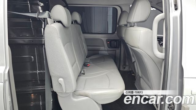 Hyundai Grand Starex Van 5-Seater Modern 2021 — фото 11