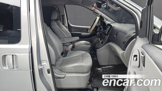 Hyundai Grand Starex Van 5-Seater Modern 2021 — фото 26