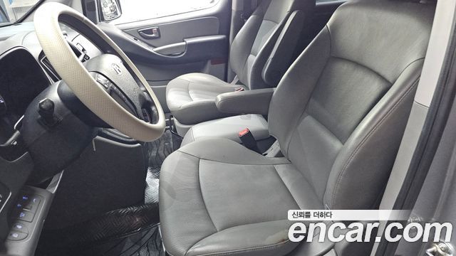 Hyundai Grand Starex Van 5-Seater Modern 2021 — фото 29