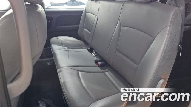 Hyundai Grand Starex Van 5-Seater Modern 2021 — фото 30