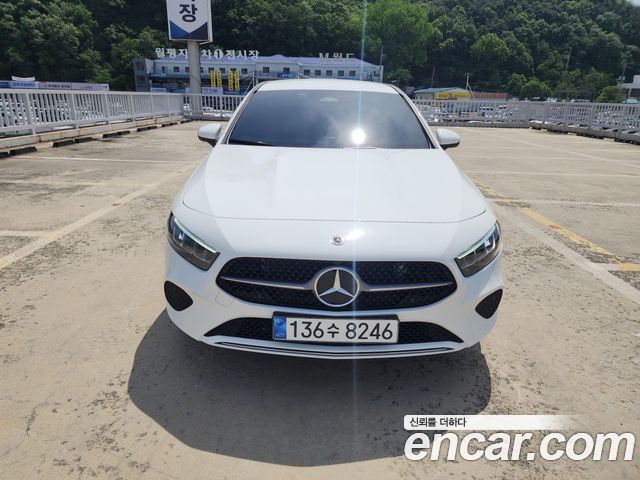 Mercedes-Benz A-Class (W177) A220 Sedan 2024 — фото 5