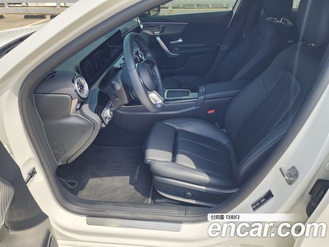 Mercedes-Benz A-Class (W177) A220 Sedan 2024 — фото 9