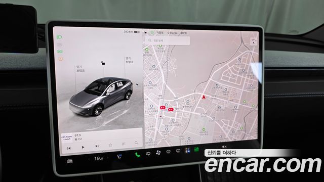 Tesla Model Y Long Range AWD 2025 — фото 17