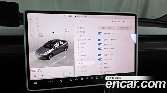Tesla Model Y Long Range AWD 2025 — фото 20