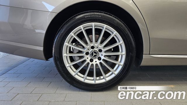 Mercedes-Benz E-Class (W213) E250 Exclusive 2021 — фото 5