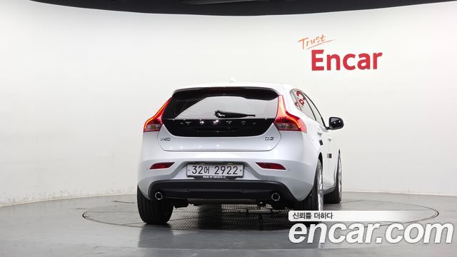 Volvo V40 D3 2nd 2018 — фото 4