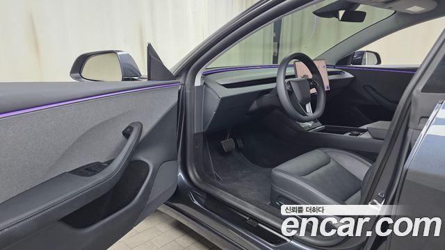 Tesla Model 3 RWD 2025 — фото 10
