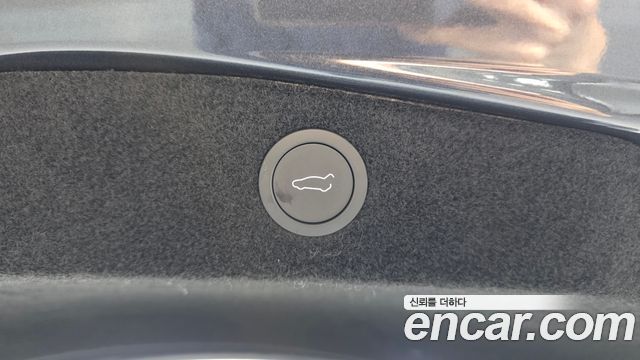 Tesla Model 3 RWD 2025 — фото 17