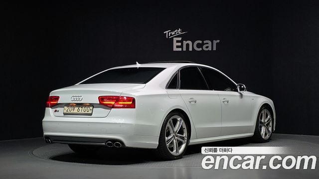 Audi S8 4.0 TFSI quattro D4 2014 — фото 2
