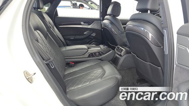 Audi S8 4.0 TFSI quattro D4 2014 — фото 12