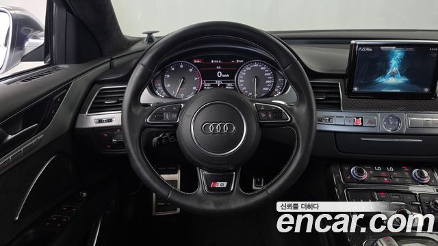 Audi S8 4.0 TFSI quattro D4 2014 — фото 13
