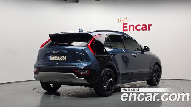 Kia Niro Signature 2022 — фото 2