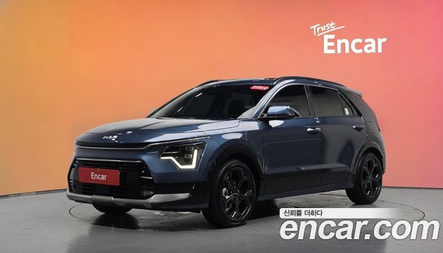 Kia Niro Signature 2022 — фото 1