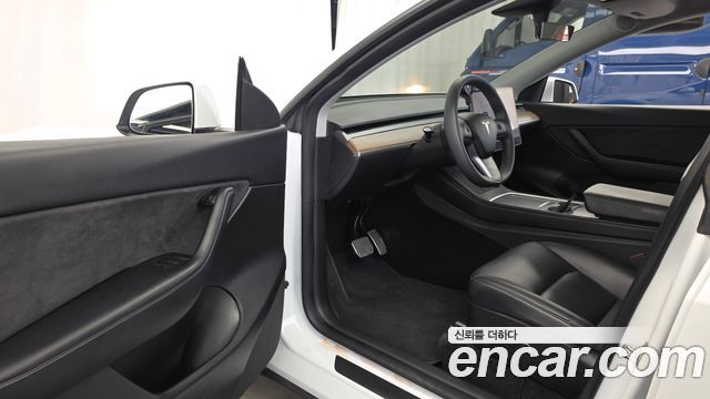 Tesla Model Y Standard Range RWD 2021 — фото 10
