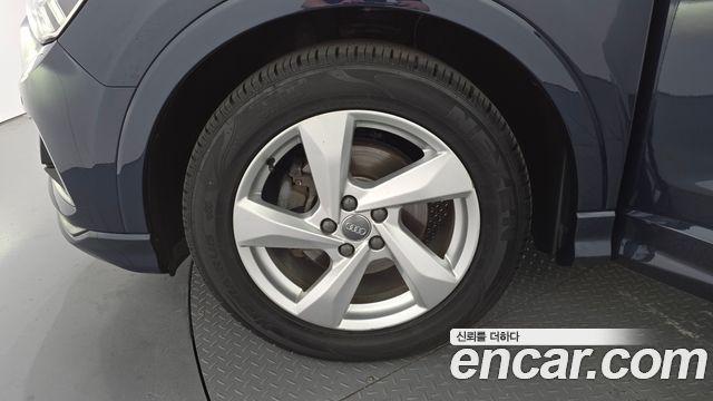 Audi Q3 (F3) 35 TDI Premium 2020 — фото 5
