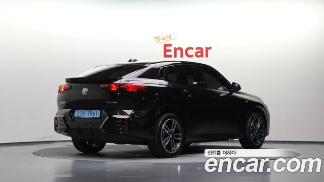 BMW iX2 (U10) eDrive 20 M Sport 2024 — фото 2