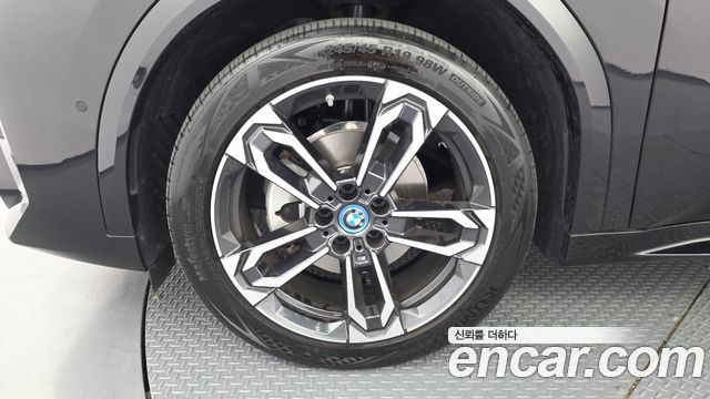 BMW iX2 (U10) eDrive 20 M Sport 2024 — фото 5