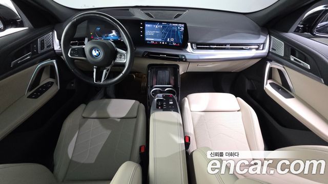 BMW iX2 (U10) eDrive 20 M Sport 2024 — фото 7