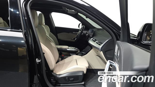 BMW iX2 (U10) eDrive 20 M Sport 2024 — фото 15