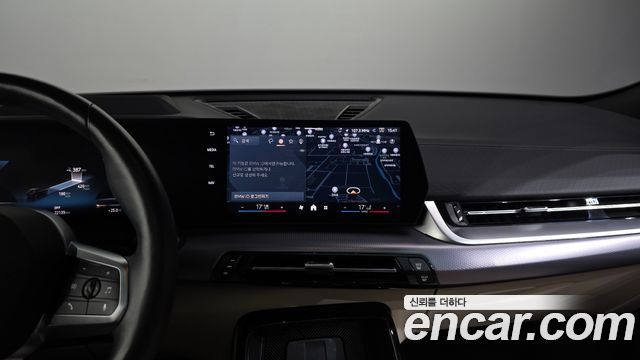 BMW iX2 (U10) eDrive 20 M Sport 2024 — фото 18