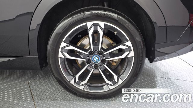 BMW iX2 (U10) eDrive 20 M Sport 2024 — фото 27