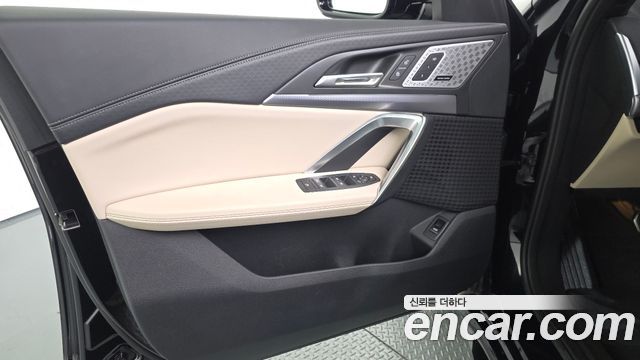 BMW iX2 (U10) eDrive 20 M Sport 2024 — фото 30