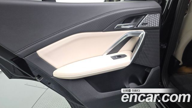 BMW iX2 (U10) eDrive 20 M Sport 2024 — фото 31