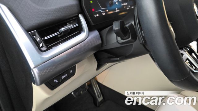 BMW iX2 (U10) eDrive 20 M Sport 2024 — фото 34