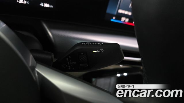 BMW iX2 (U10) eDrive 20 M Sport 2024 — фото 35
