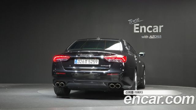 Maserati Quattroporte 3.0 Diesel Granlusso 2018 — фото 4