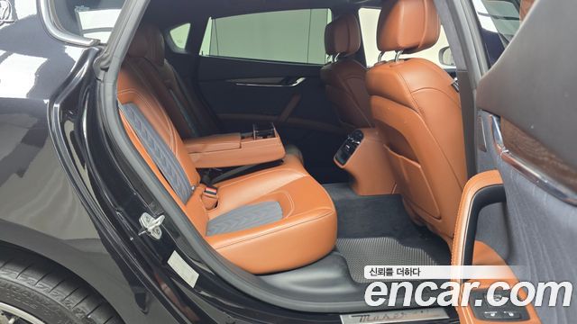 Maserati Quattroporte 3.0 Diesel Granlusso 2018 — фото 12