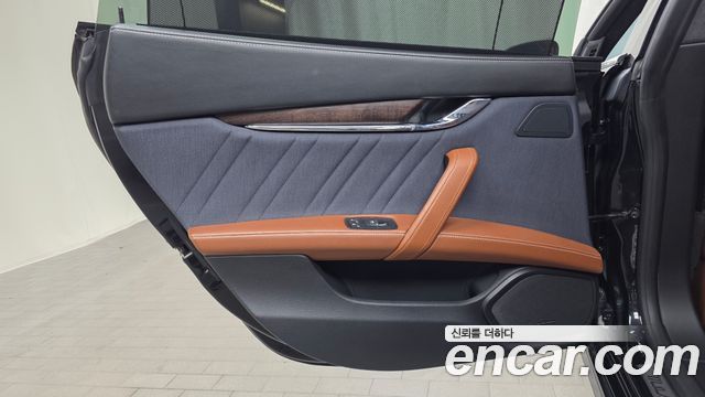 Maserati Quattroporte 3.0 Diesel Granlusso 2018 — фото 25