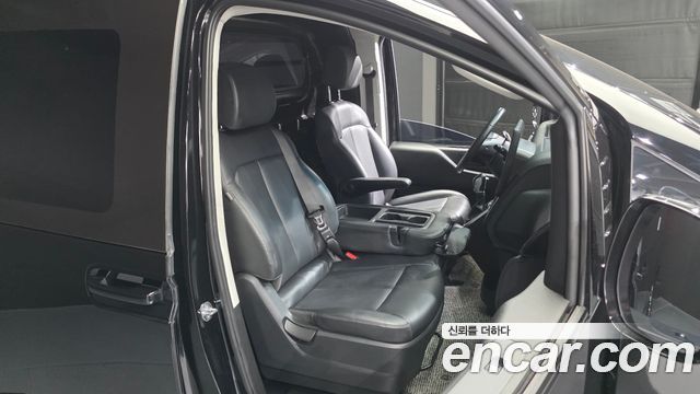 Hyundai Staria Cargo 3-Seater Modern 2024 — фото 11