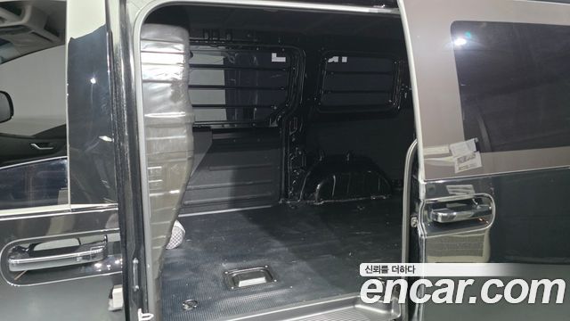 Hyundai Staria Cargo 3-Seater Modern 2024 — фото 26