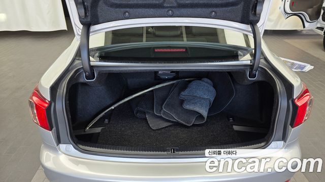 Lexus IS250 Premium XE20 2011 — фото 20