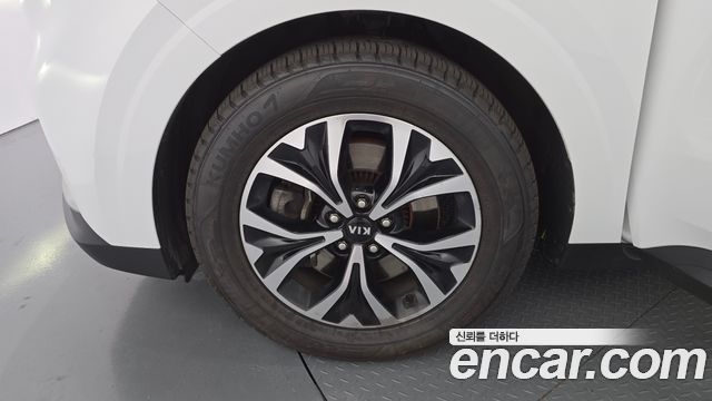 Kia Carnival (IV) Gasoline 9-Seater Prestige 2021 — фото 5