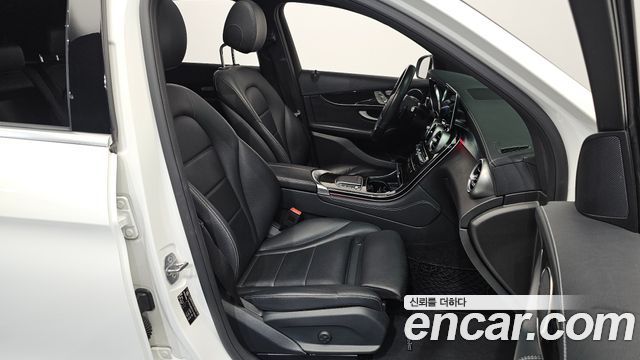 Mercedes-Benz GLC-Class (X253) GLC300 4MATIC 2020 — фото 26