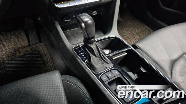 Hyundai Sonata New Rise Hybrid Modern 2019 — фото 9