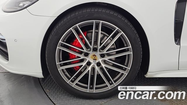 Porsche Panamera (971) 3.0 AWD 2020 — фото 5