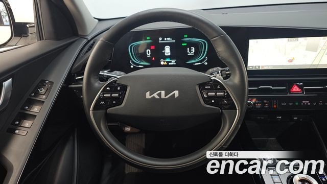 Kia Niro Prestige 2024 — фото 13