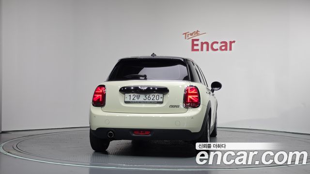 MINI Cooper 5door Find Leather Edition 3rd 2019 — фото 4