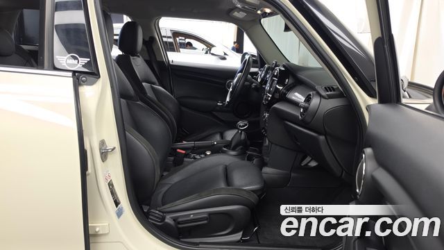 MINI Cooper 5door Find Leather Edition 3rd 2019 — фото 11